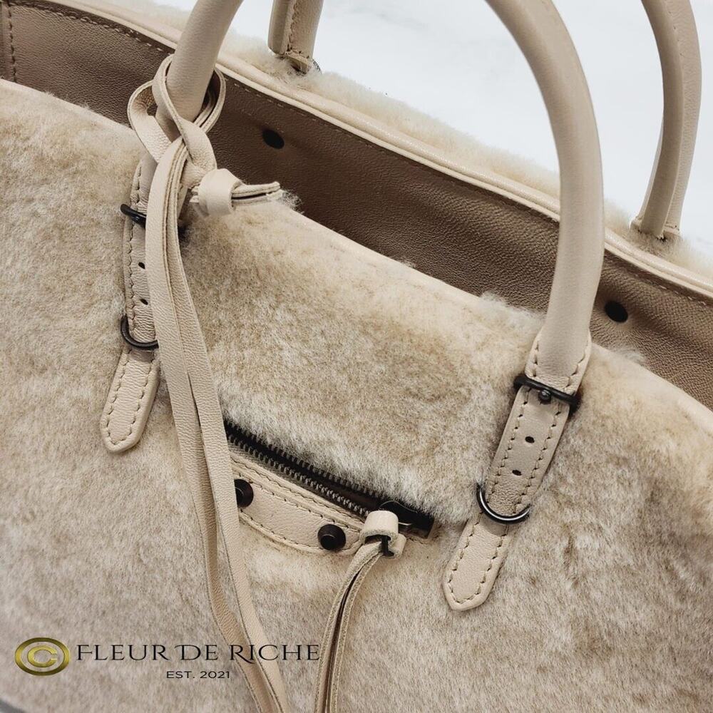 Balenciaga Papier Merino Lamb Wool Tapioca Beige Satchel Bag 410238 - Picture 2 of 7